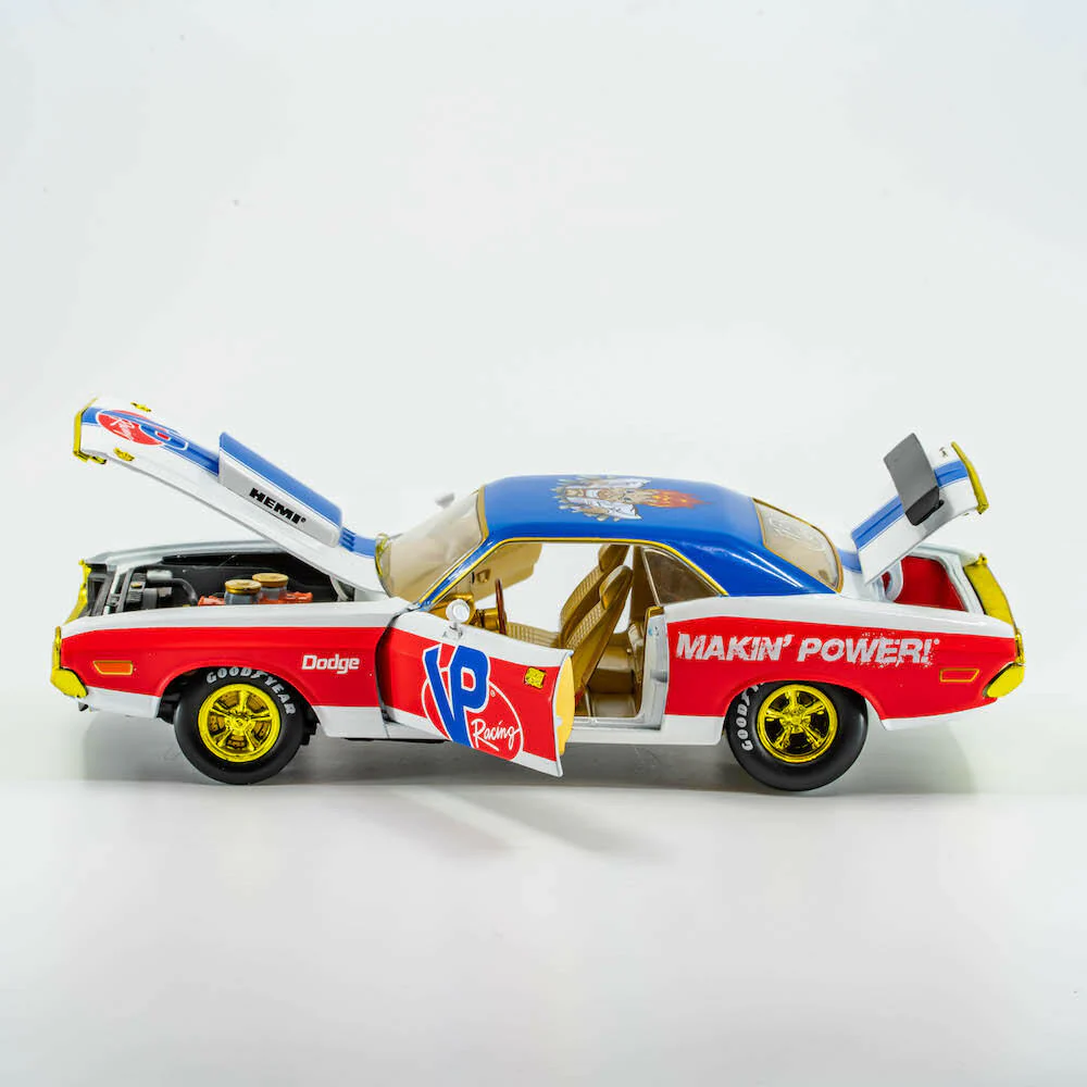 VP Racing 1970 Dodge Challenger Diecast— R/T HEMI 1:24 Scale - Image 11