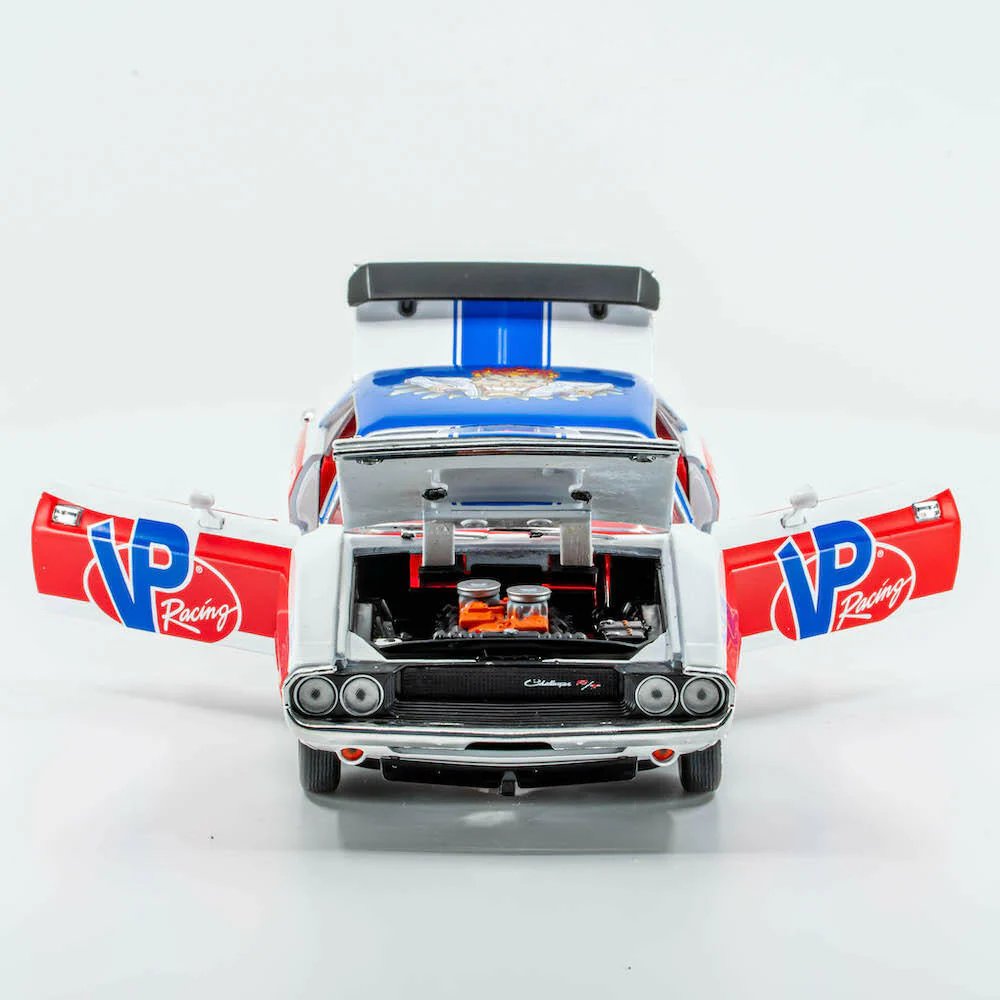 VP Racing 1970 Dodge Challenger Diecast— R/T HEMI 1:24 Scale - Image 13
