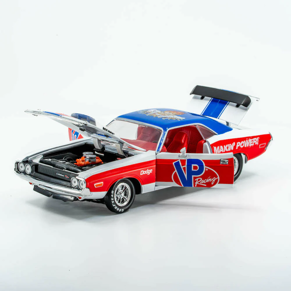 VP Racing 1970 Dodge Challenger Diecast— R/T HEMI 1:24 Scale - Image 16
