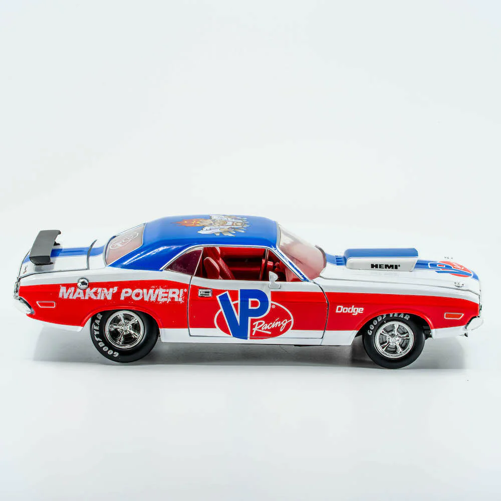 VP Racing 1970 Dodge Challenger Diecast— R/T HEMI 1:24 Scale - Image 17
