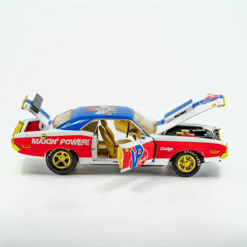 VP Racing 1970 Dodge Challenger Diecast— R/T HEMI 1:24 Scale - Image 3