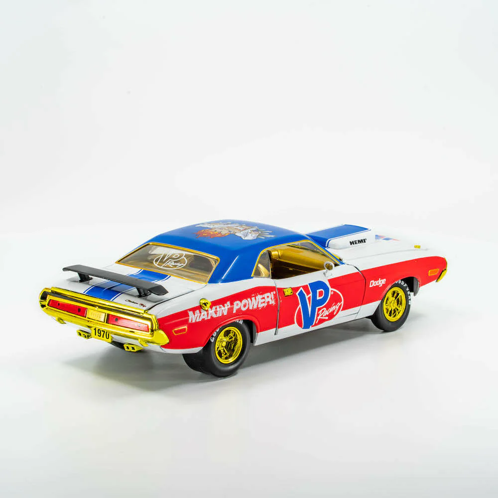VP Racing 1970 Dodge Challenger Diecast— R/T HEMI 1:24 Scale - Image 5