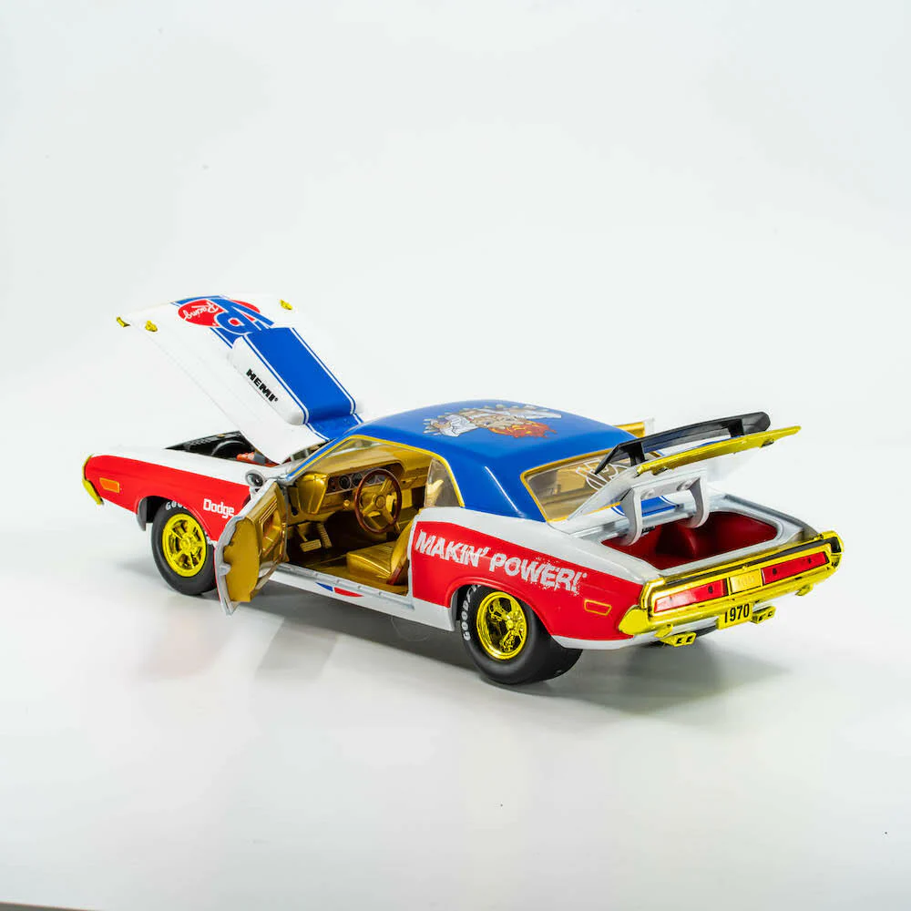 VP Racing 1970 Dodge Challenger Diecast— R/T HEMI 1:24 Scale - Image 9